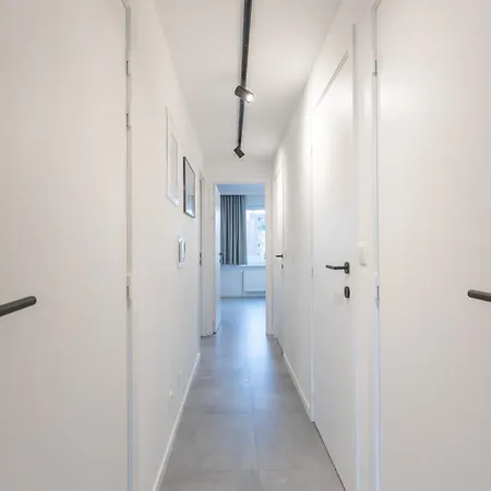 Center Luxury Floor With Free Parking Остенде